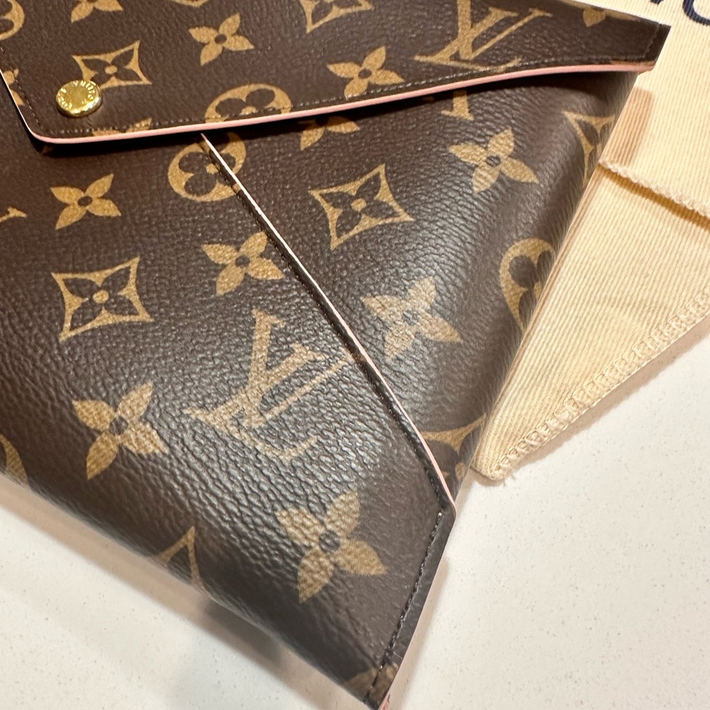 Louis Vuitton Classic Monogram Envelope Clutch - Picture 7 of 10